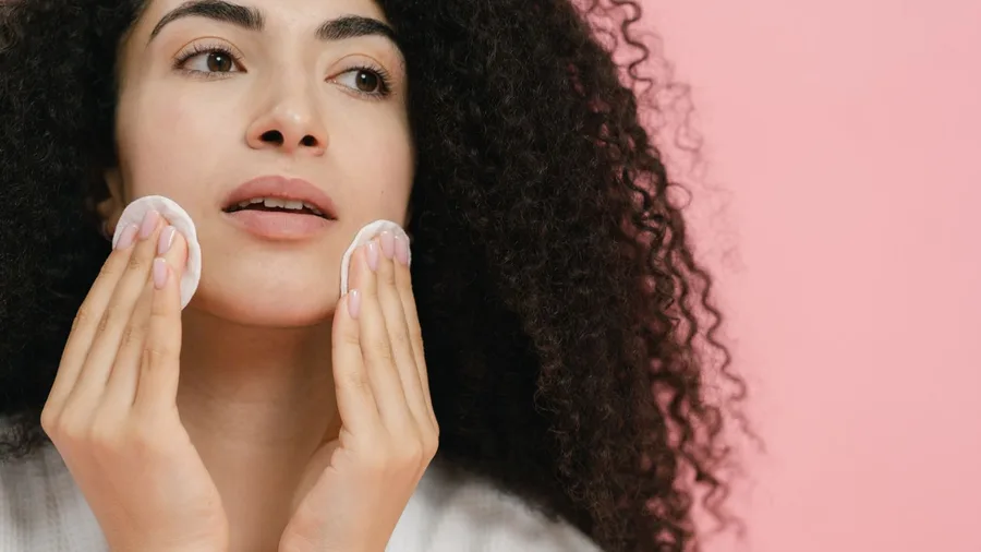 Alcohol-Based Toners Dehydrate Skin