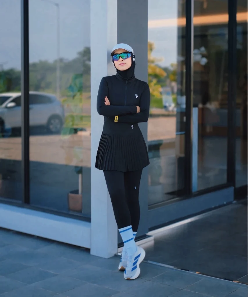 All Black Modest Activewearv