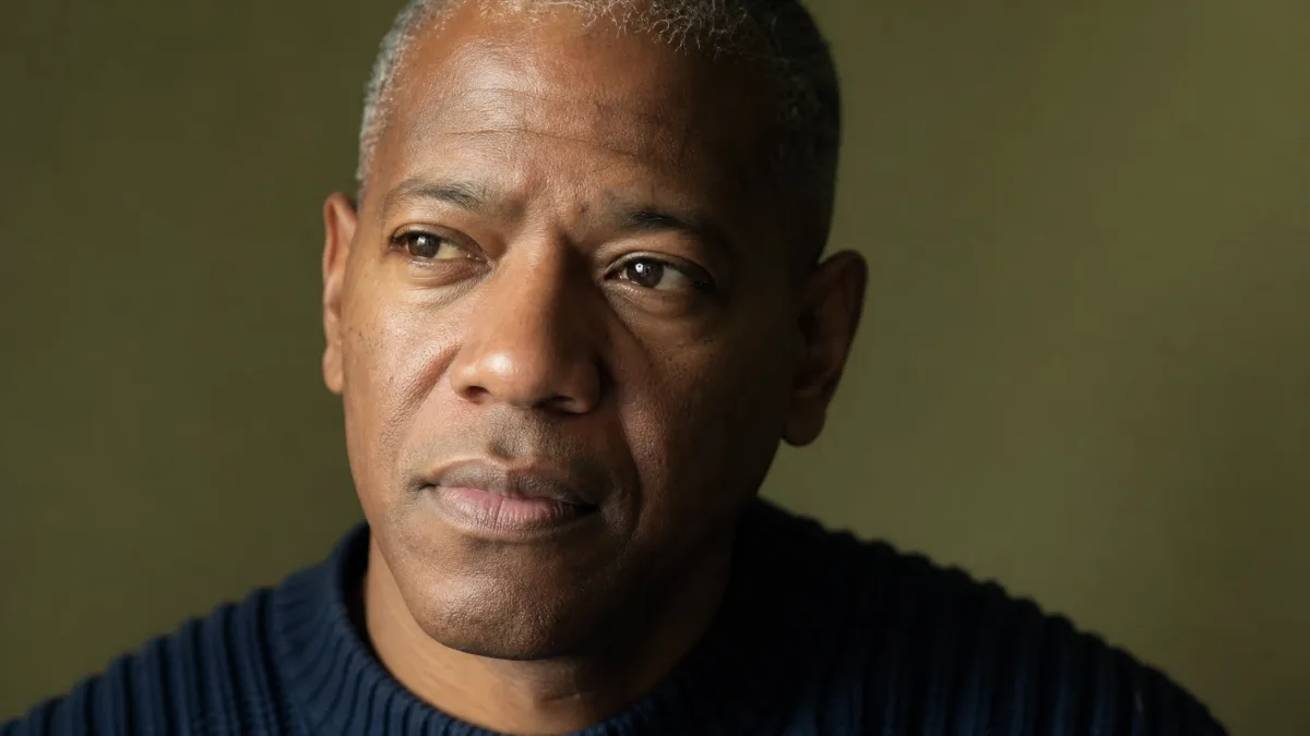 Signs You Were Raised to Be a People-Pleaser (Still Showing at 60)