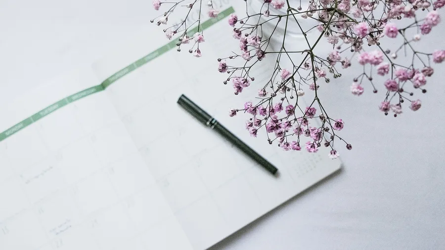 Unstructured Calendars Make Reaching Out Require High Friction