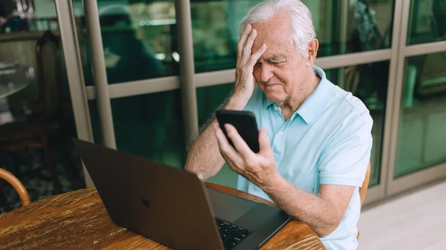 Faster Cognitive Decline and Dementia Risk