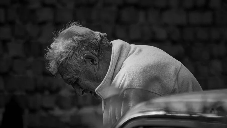 Social Conditioning Against Vulnerability Prevents Asking for Help