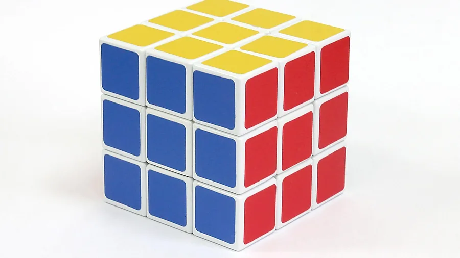 Familiarity Makes Complex Skills Feel Like Common Sense
